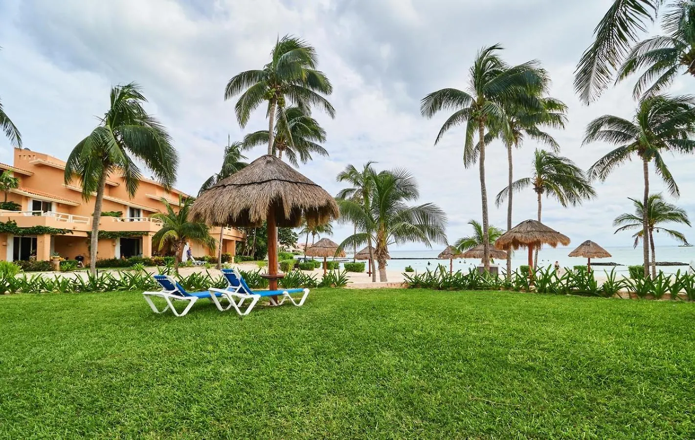 Beachfront Appt W/Amazing Pool In Puerto Aventuras Mexiko