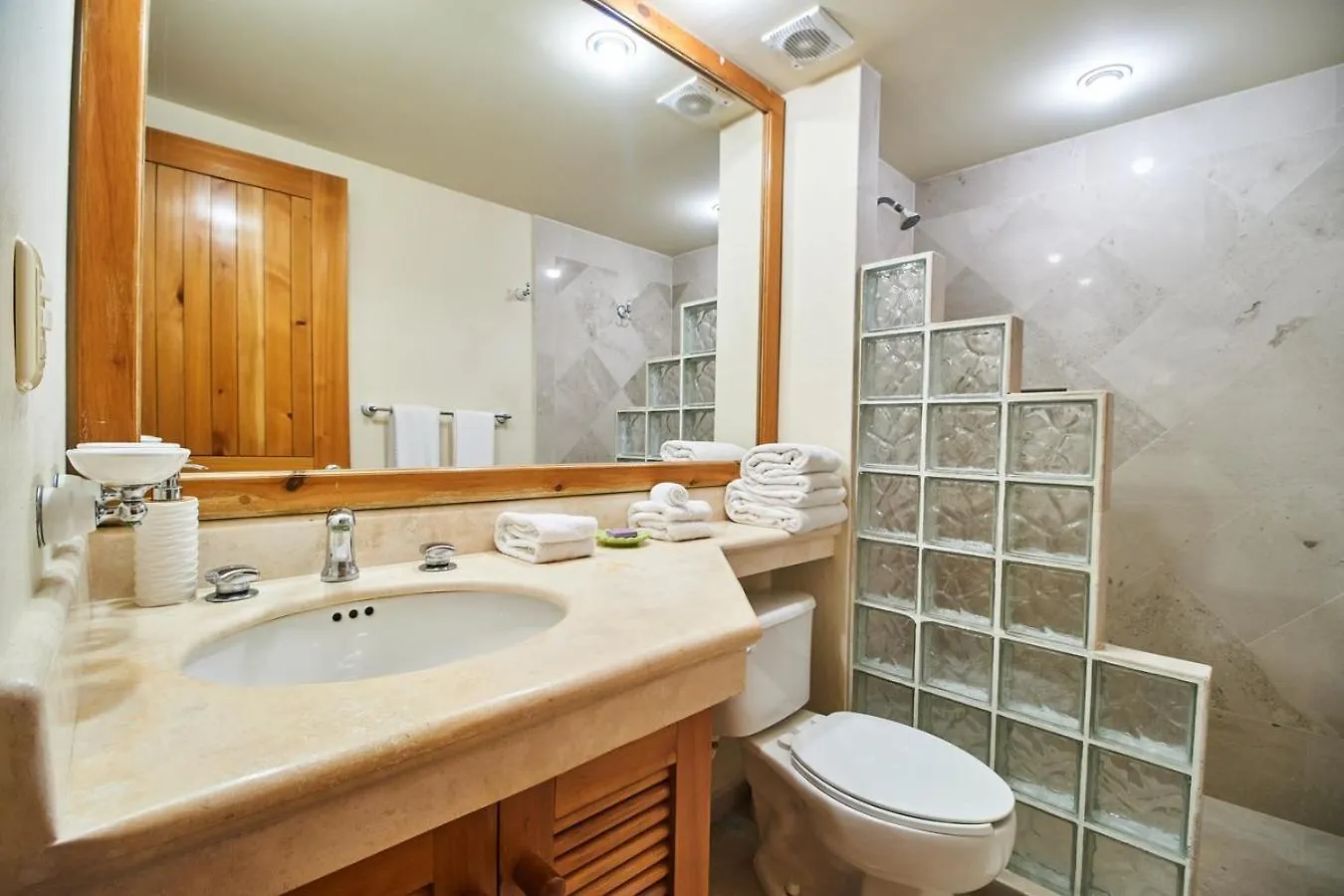 Appartement Beachfront Appt W/Amazing Pool In Puerto Aventuras
